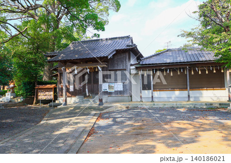 北九州市小倉南区にある津田八幡神社境内と拝殿 北九州市小倉南区にある津田八幡神社境内と拝殿 140186021