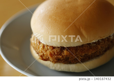 メンチカツバーガー メンチカツバーガー 140187432