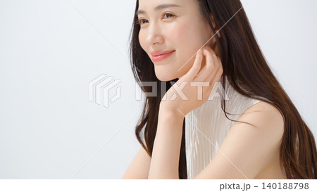 女性 スキンケア 女性 スキンケア 140188798