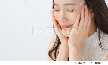 女性 スキンケア 女性 スキンケア 140188799