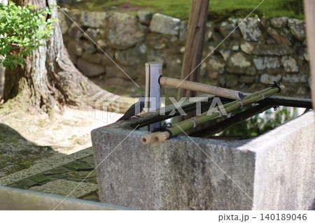 京都府　一休寺の手水舎 140189046