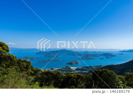 熊本県天草 倉岳山から望む八代海の島々 熊本県天草 倉岳山から望む八代海の島々 140189179