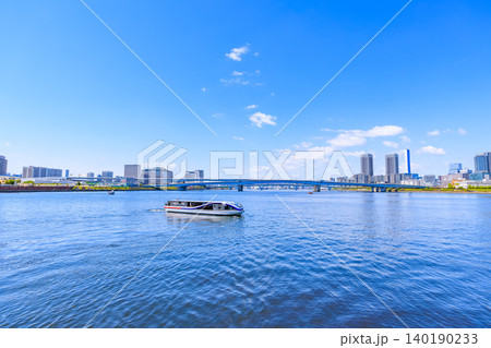 東京 江東区 豊洲 晴海運河を進むNihonbashi e-LINER 東京 江東区 豊洲 晴海運河を進むNihonbashi e-LINER 140190233