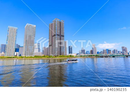 東京 江東区 豊洲 晴海運河を進むNihonbashi e-LINER 東京 江東区 豊洲 晴海運河を進むNihonbashi e-LINER 140190235