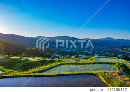 【長野県】姨捨の棚田　夕景 140190487