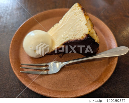 ベイクドチーズケーキ ベイクドチーズケーキ 140190873