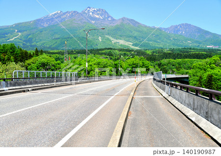 信越大橋より妙高山方面を望む(新潟県妙高市)【2026.5】 信越大橋より妙高山方面を望む(新潟県妙高市)【2026.5】 140190987