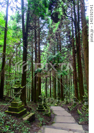 阿蘇にある上色見熊野座神社のとても美しい風景 阿蘇にある上色見熊野座神社のとても美しい風景 140192541