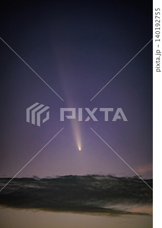 天体観測で捉えた紫金山アトラス彗星と星空 天体観測で捉えた紫金山アトラス彗星と星空 140192755