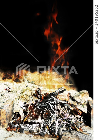 ember fire on black wall 140195252