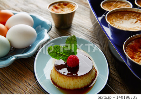 Custard Creme Caramel Flan dessert bain marie Custard Creme Caramel Flan dessert bain marie 140196535