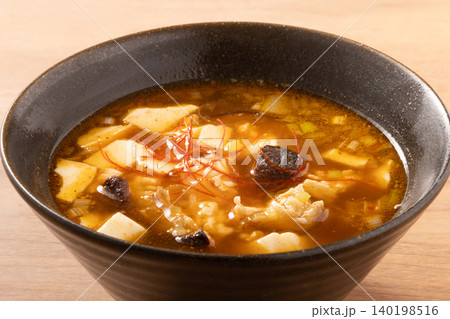 麻辣スープ（豆腐　鶏ひき肉　椎茸） 140198516