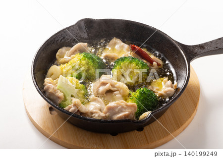 鶏はらみ アヒージョ 鶏はらみ アヒージョ 140199249