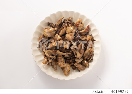 鶏はらみ 舞茸 バター醤油炒め 鶏はらみ 舞茸 バター醤油炒め 140199257