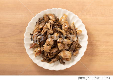 鶏はらみ 舞茸 バター醤油炒め 鶏はらみ 舞茸 バター醤油炒め 140199263