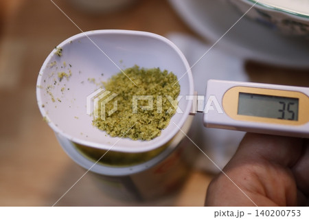 Measuring Spices with Digital Scale 140200753