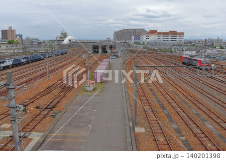 JR東海 稲沢駅南側のJR貨物 愛知機関区 (愛知県稲沢市) JR東海 稲沢駅南側のJR貨物 愛知機関区 (愛知県稲沢市) 140201398