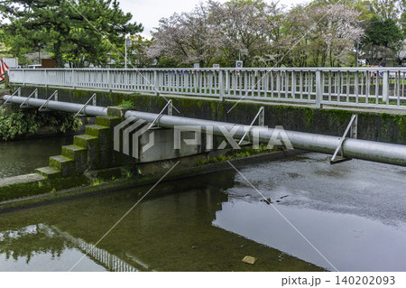 酒津公園 高梁川東西用水 西部用水・西岸用水 岡山県倉敷市 酒津公園 高梁川東西用水 西部用水・西岸用水 岡山県倉敷市 140202093