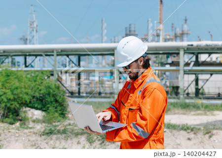 Professional Engineer Worker Working Service Maintenance Survey Oil and Gas Pipeline Construction 140204427