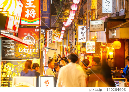 東京飲み屋街・三軒茶屋 すずらん通り 東京飲み屋街・三軒茶屋 すずらん通り 140204608