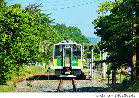 千葉県 久留里線 上総亀山駅と電車 千葉県 久留里線 上総亀山駅と電車 140206143