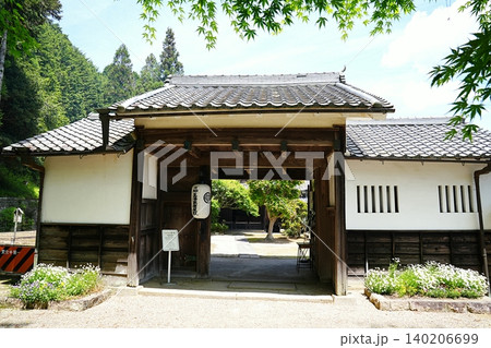 奈良市 柳生 旧柳生藩家老屋敷 長屋門(初夏) 奈良市 柳生 旧柳生藩家老屋敷 長屋門(初夏) 140206699