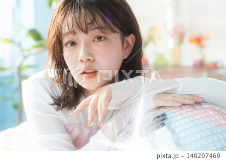 透明感のある若い女性 透明感のある若い女性 140207469
