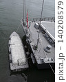 護衛艦艦尾の内火艇 140208579