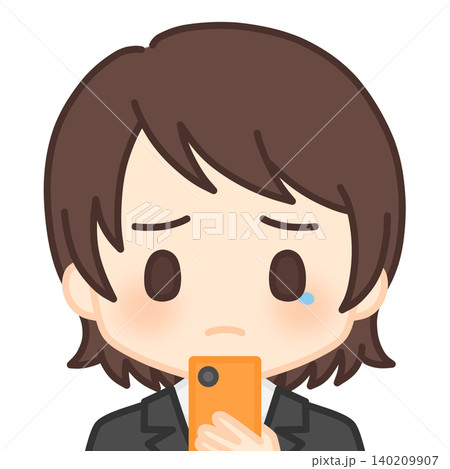 スマホを見て涙ぐむ女性社員 スマホを見て涙ぐむ女性社員 140209907