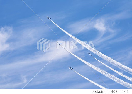 青空と松島基地のブルーインパルス 宮城県東松島市 青空と松島基地のブルーインパルス 宮城県東松島市 140211106