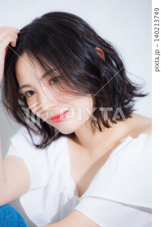 若い女性のビューティーイメージ 若い女性のビューティーイメージ 140213749