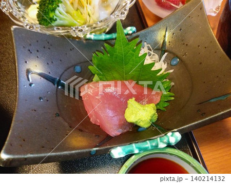 『那智勝浦』の温泉旅館で頂く… 『朝食』マグロの刺身 『那智勝浦』の温泉旅館で頂く… 『朝食』マグロの刺身 140214132