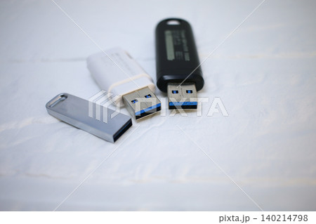 形状の違うUSBメモリ 形状の違うUSBメモリ 140214798