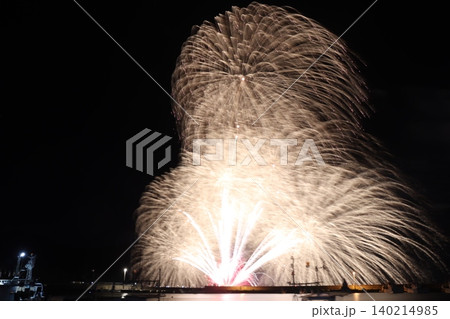 真夏の打ち上げ花火 真夏の打ち上げ花火 140214985