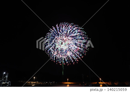 真夏の打ち上げ花火 真夏の打ち上げ花火 140215059