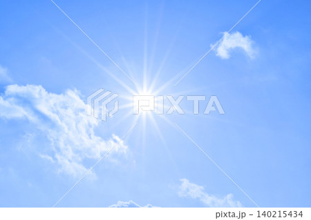 青空と太陽 直射日光 フリースペースイメージ 青空と太陽 直射日光 フリースペースイメージ 140215434