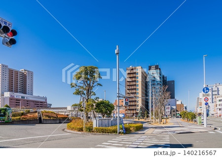 沼津市のJR沼津駅前の風景(静岡県) 140216567