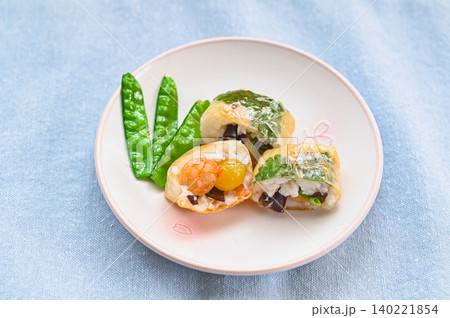 ヘルシーな和食おつまみ はんぺんの湯葉包み揚げ ヘルシーな和食おつまみ はんぺんの湯葉包み揚げ 140221854
