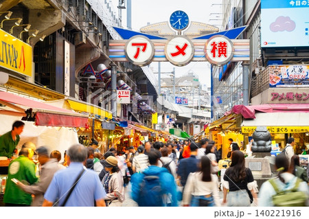 東京・混雑する上野 アメ横 東京・混雑する上野 アメ横 140221916