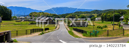 明日香村大字阿部山からパノラマ 高取町観覚寺の町並みと金剛山,大和葛城山 2026年5月11日 明日香村大字阿部山からパノラマ 高取町観覚寺の町並みと金剛山,大和葛城山 2026年5月11日 140223784