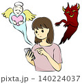 スマートフォンを操作する若い女性と、左右に現れた天使と悪魔のイメージイラスト 140224037