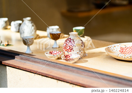 京都清水寺門前 茶わん坂 陶磁器 たきぐち(和食器などの陶芸作品を販売)ディスプレイの陶磁器 京都清水寺門前 茶わん坂 陶磁器 たきぐち(和食器などの陶芸作品を販売)ディスプレイの陶磁器 140224814
