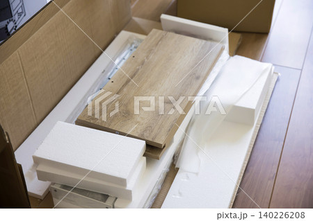 届いてすぐの組み立て前のテレビボード 届いてすぐの組み立て前のテレビボード 140226208