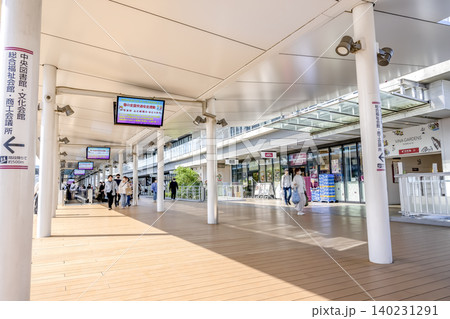 神奈川県海老名市の都市風景 海老名駅東口デッキ 神奈川県海老名市の都市風景 海老名駅東口デッキ 140231291