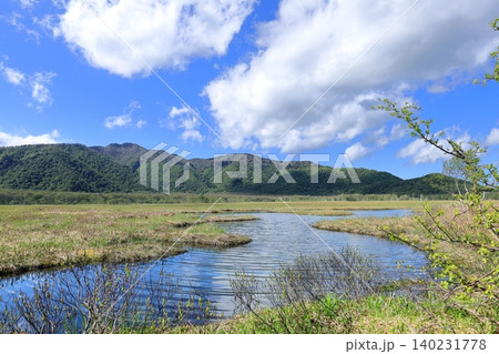 尾瀬ヶ原の下ノ大堀川と景鶴山 尾瀬ヶ原の下ノ大堀川と景鶴山 140231778