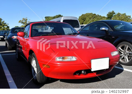 赤いスポーツカー 赤いスポーツカー 140232997