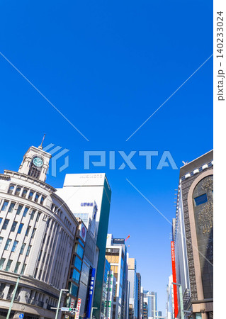 東京・銀座4丁目交差点と和光ビル時計塔 東京・銀座4丁目交差点と和光ビル時計塔 140233024