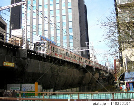 2013.2.9 地下化工事前の東急東横線. 並木橋付近 2013.2.9 地下化工事前の東急東横線. 並木橋付近 140233194