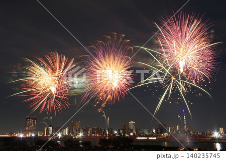 足立の花火:2026年(荒川土手:東京都足立区) 足立の花火:2026年(荒川土手:東京都足立区) 140235745