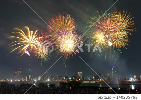 足立の花火:2026年(荒川土手:東京都足立区) 足立の花火:2026年(荒川土手:東京都足立区) 140235768
